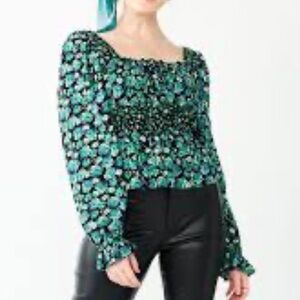 SO XS Out of Office Green multi color top